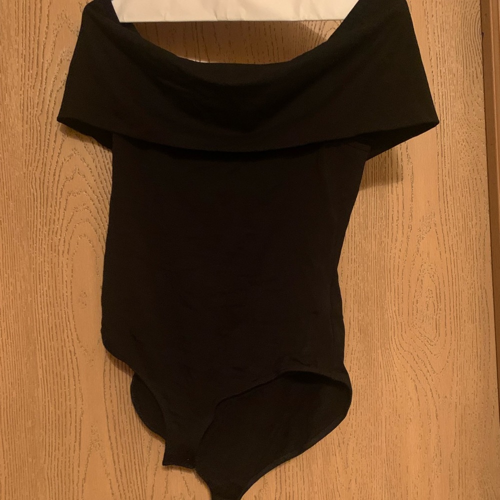 NWOT Off The Shoulder Bodysuit, Size M